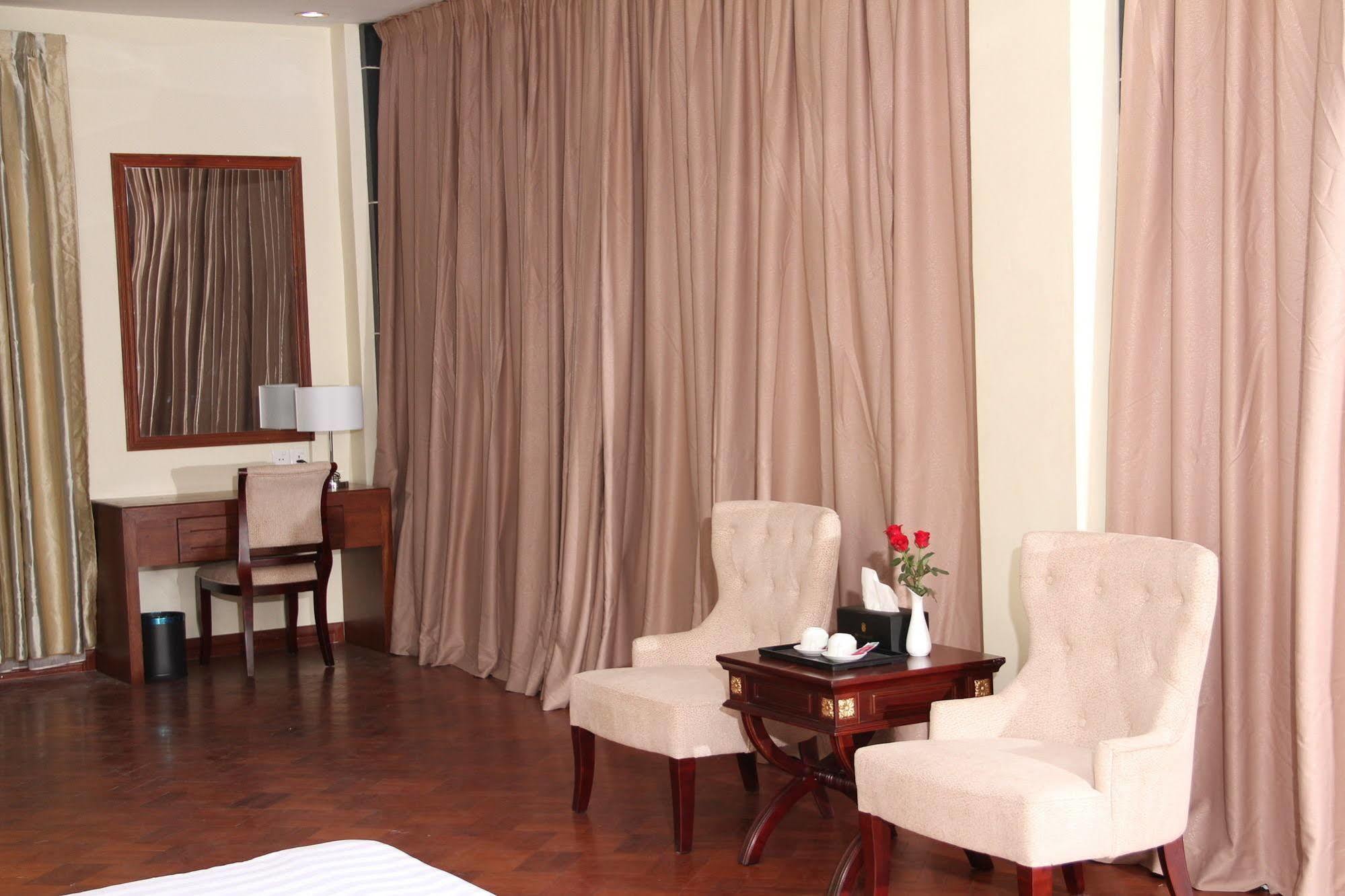 Sky Man Hotel Gyogon Экстерьер фото